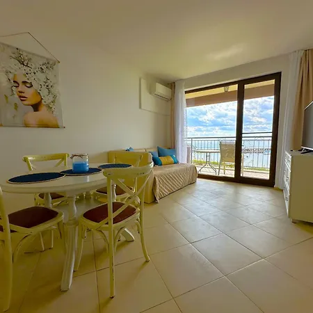 Marina Breeze - Firstline & Seaview Appartement Nessebar