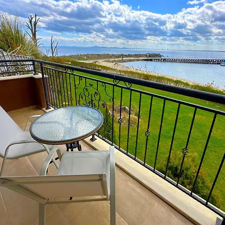 Marina Breeze - Firstline & Seaview Апартаменты